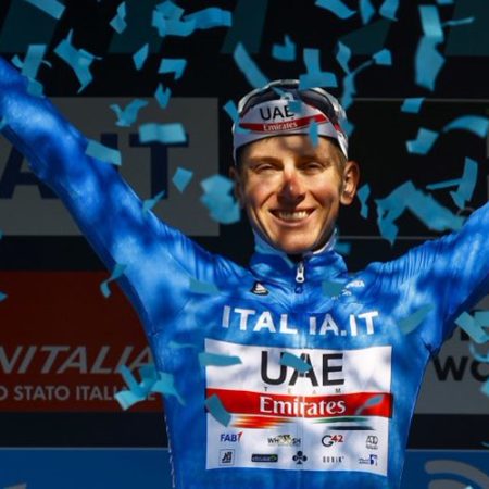 Ciclismo, Tadej Pogacar vince la Tirreno-Adriatico