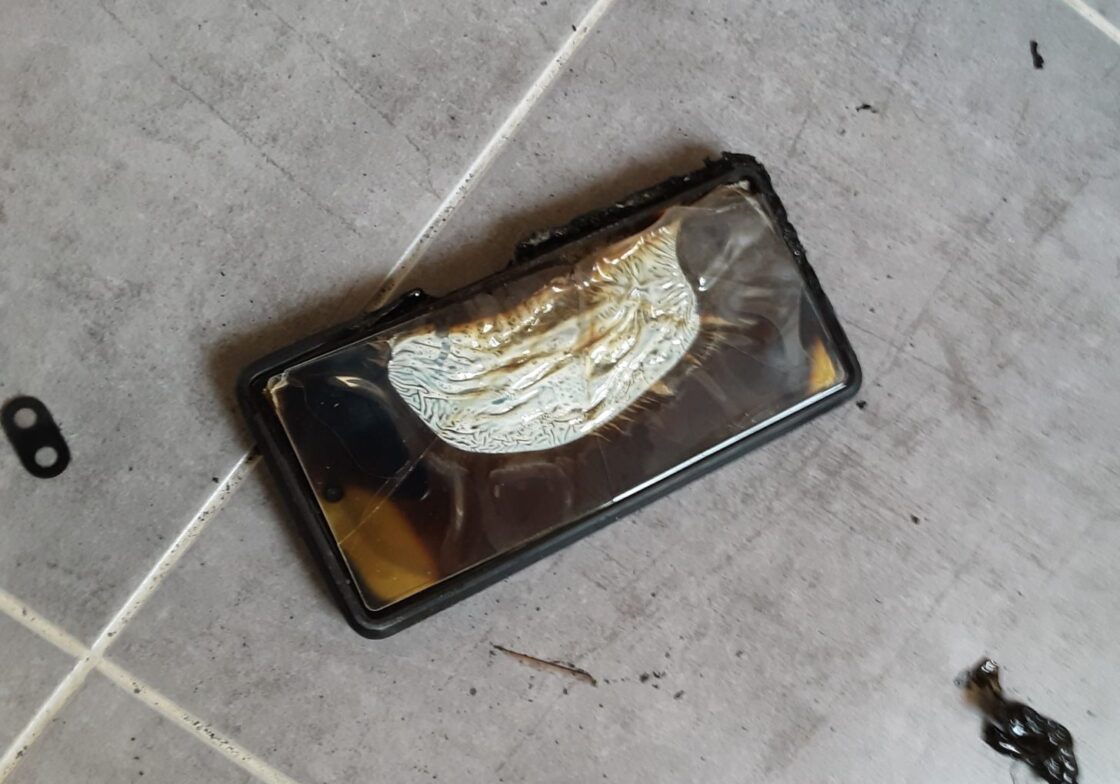 Il Pixel 6a si incendia