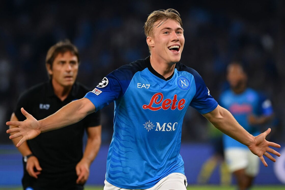 Hojlund brilla a Napoli: “Conte è un top coach, qui ho trovato ciò di cui avevo bisogno”