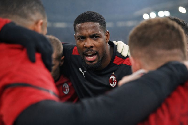 Maignan carica il Milan prima della Supercoppa: “Conta solo il Napoli. Del futuro non è il momento di parlare”