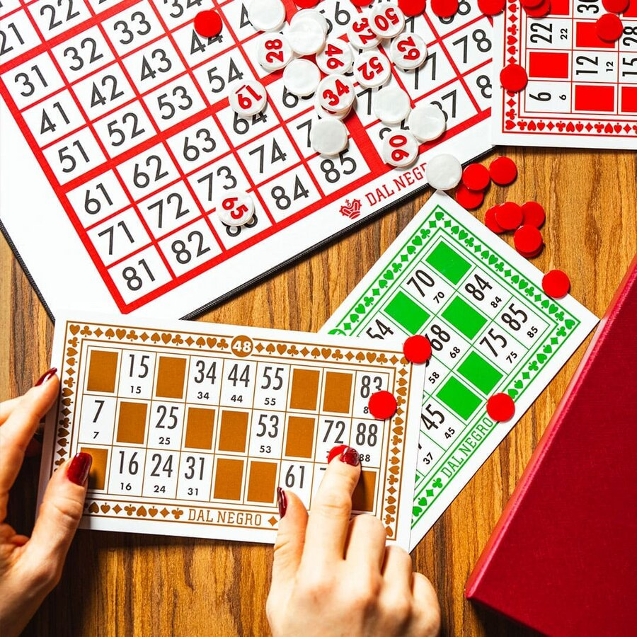 Hobby invernali: giochi da tavolo, carte, bingo e tombola