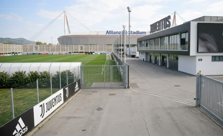 Juventus, la fine di un’era: 8 anni fa l’apoteosi CR7, oggi il blocco Muharemovic. Cosa è successo?